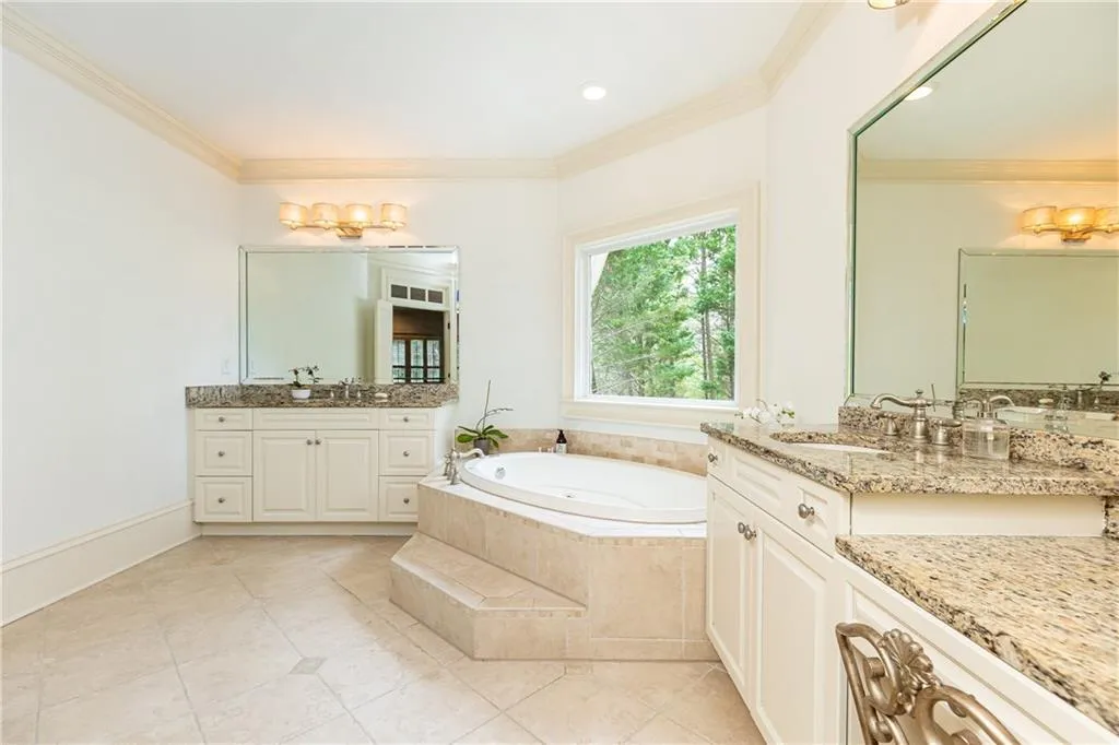 570 Glengate Cove, Atlanta, Georgia 30328, 5 Bedrooms Bedrooms, ,5 BathroomsBathrooms,Residential,Sold,570 Glengate Cove,7545180