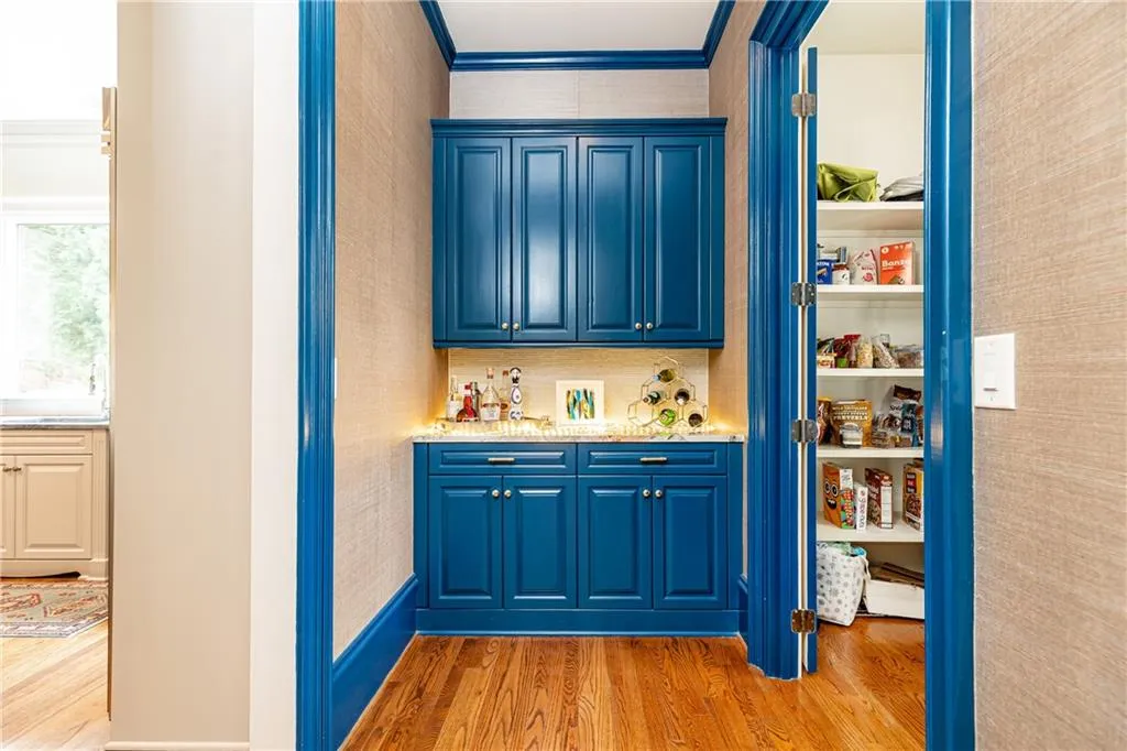 570 Glengate Cove, Atlanta, Georgia 30328, 5 Bedrooms Bedrooms, ,5 BathroomsBathrooms,Residential,Sold,570 Glengate Cove,7545180