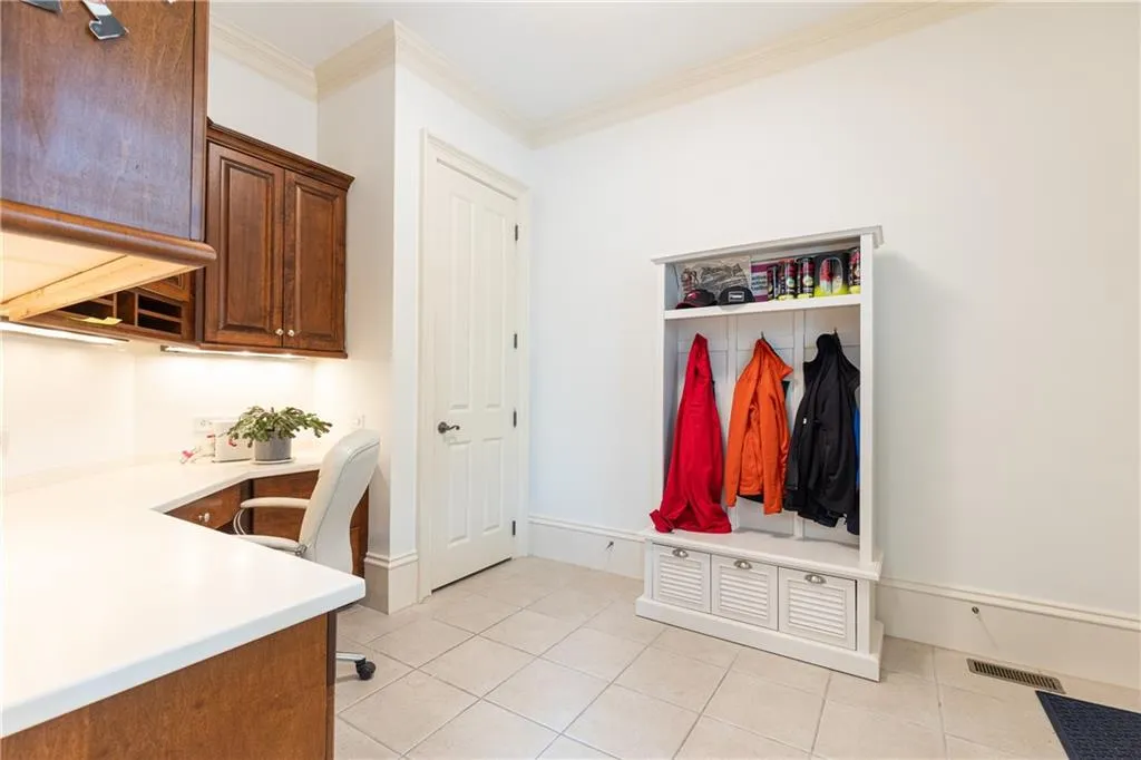 570 Glengate Cove, Atlanta, Georgia 30328, 5 Bedrooms Bedrooms, ,5 BathroomsBathrooms,Residential,Sold,570 Glengate Cove,7545180