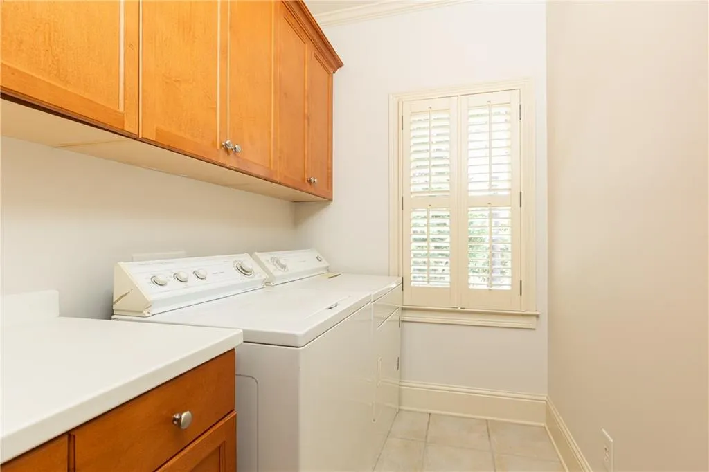 570 Glengate Cove, Atlanta, Georgia 30328, 5 Bedrooms Bedrooms, ,5 BathroomsBathrooms,Residential,Sold,570 Glengate Cove,7545180