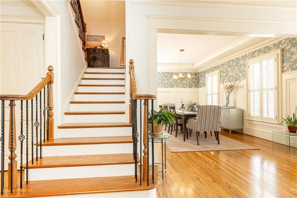 570 Glengate Cove, Atlanta, Georgia 30328, 5 Bedrooms Bedrooms, ,5 BathroomsBathrooms,Residential,Sold,570 Glengate Cove,7545180