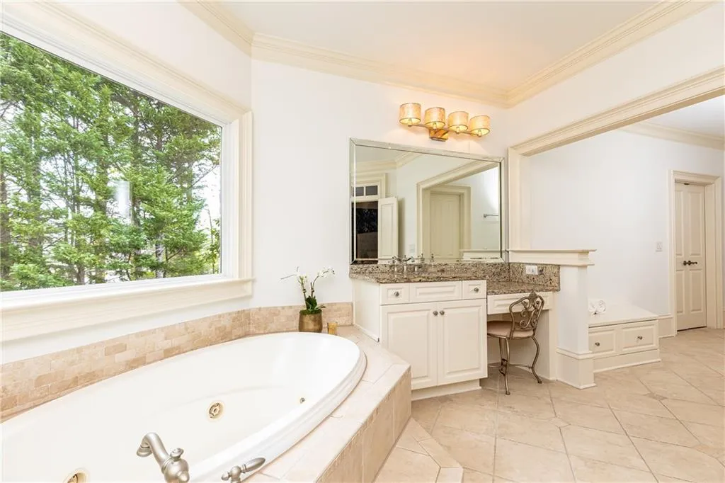 570 Glengate Cove, Atlanta, Georgia 30328, 5 Bedrooms Bedrooms, ,5 BathroomsBathrooms,Residential,Sold,570 Glengate Cove,7545180