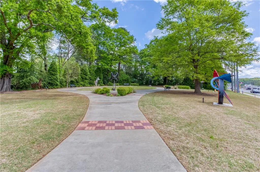 240 W Spalding Drive, Sandy Springs, Georgia 30328, 3 Bedrooms Bedrooms, ,2 BathroomsBathrooms,Residential,Sold,240 W Spalding Drive,7550441