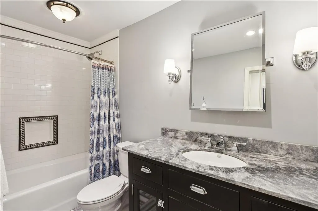 240 W Spalding Drive, Sandy Springs, Georgia 30328, 3 Bedrooms Bedrooms, ,2 BathroomsBathrooms,Residential,Sold,240 W Spalding Drive,7550441