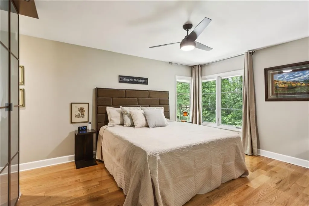 240 W Spalding Drive, Sandy Springs, Georgia 30328, 3 Bedrooms Bedrooms, ,2 BathroomsBathrooms,Residential,Sold,240 W Spalding Drive,7550441