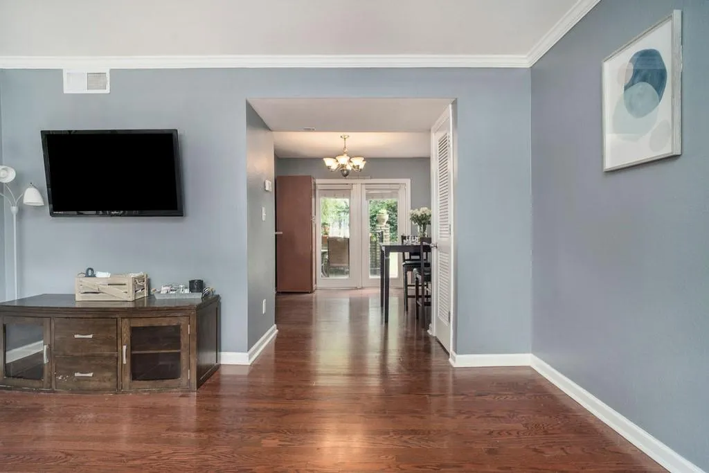 6940 Roswell Road Unit 15d, Atlanta, Georgia 30328, 2 Bedrooms Bedrooms, ,1 BathroomBathrooms,Residential,Sold,6940 Roswell Road Unit 15d,6739387