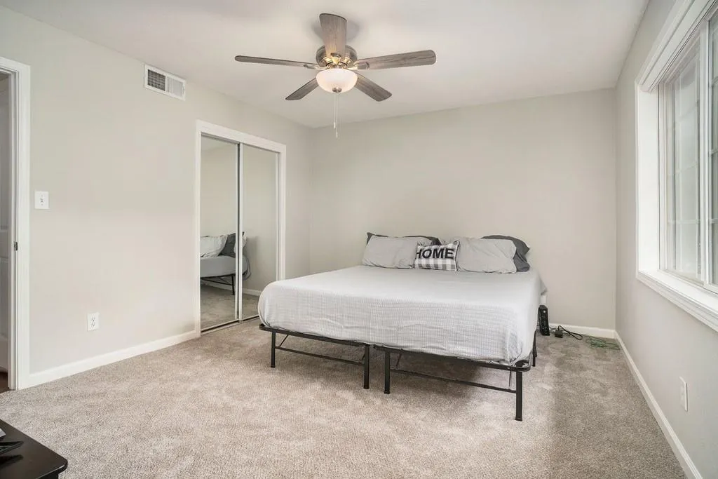 6940 Roswell Road Unit 15d, Atlanta, Georgia 30328, 2 Bedrooms Bedrooms, ,1 BathroomBathrooms,Residential,Sold,6940 Roswell Road Unit 15d,6739387