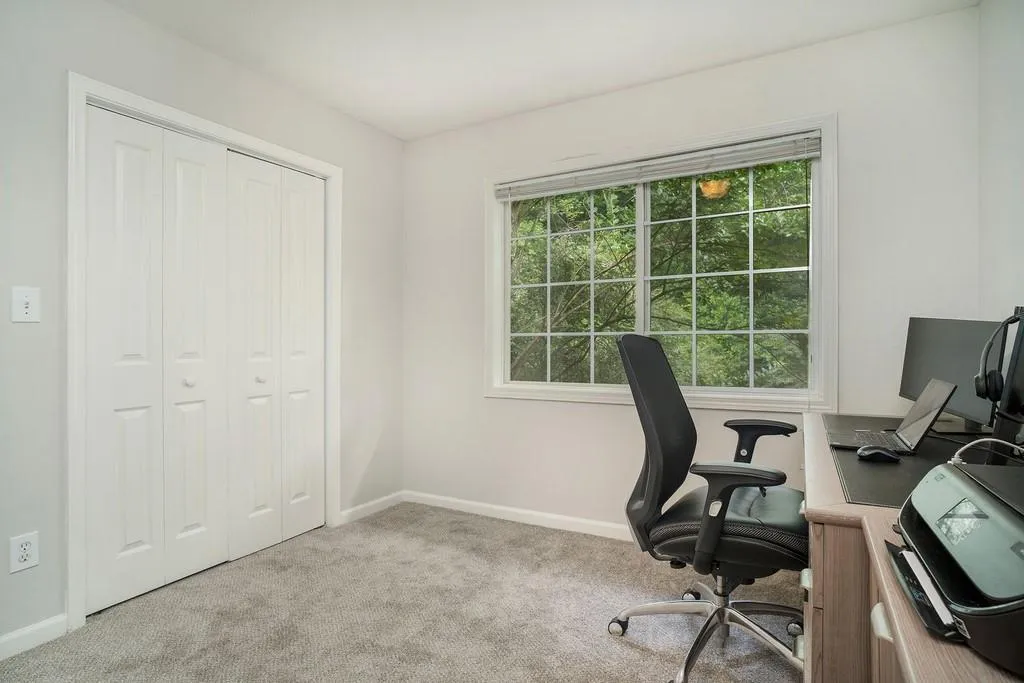 6940 Roswell Road Unit 15d, Atlanta, Georgia 30328, 2 Bedrooms Bedrooms, ,1 BathroomBathrooms,Residential,Sold,6940 Roswell Road Unit 15d,6739387