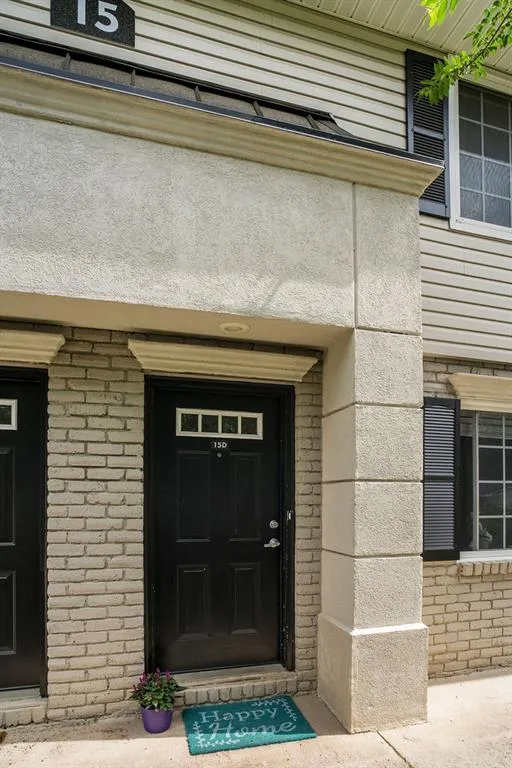 6940 Roswell Road Unit 15d, Atlanta, Georgia 30328, 2 Bedrooms Bedrooms, ,1 BathroomBathrooms,Residential,Sold,6940 Roswell Road Unit 15d,6739387
