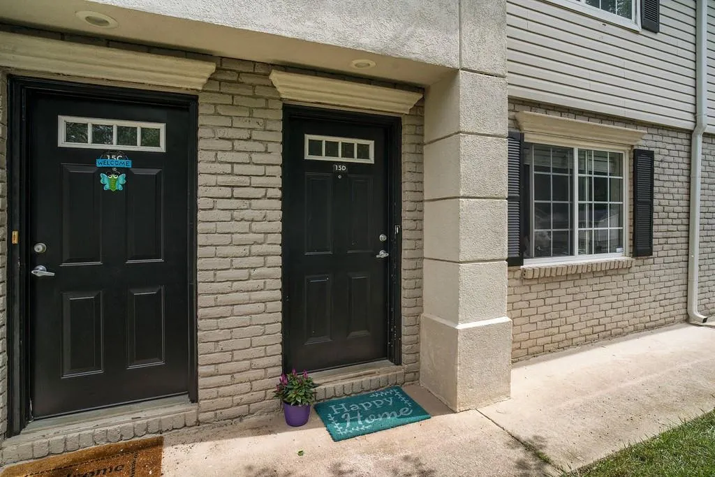 6940 Roswell Road Unit 15d, Atlanta, Georgia 30328, 2 Bedrooms Bedrooms, ,1 BathroomBathrooms,Residential,Sold,6940 Roswell Road Unit 15d,6739387
