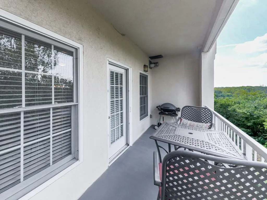 211 Colonial Homes Drive Nw Unit 2501, Atlanta, Georgia 30309, 2 Bedrooms Bedrooms, ,2 BathroomsBathrooms,Residential,For Sale,211 Colonial Homes Drive Nw Unit 2501,7649419