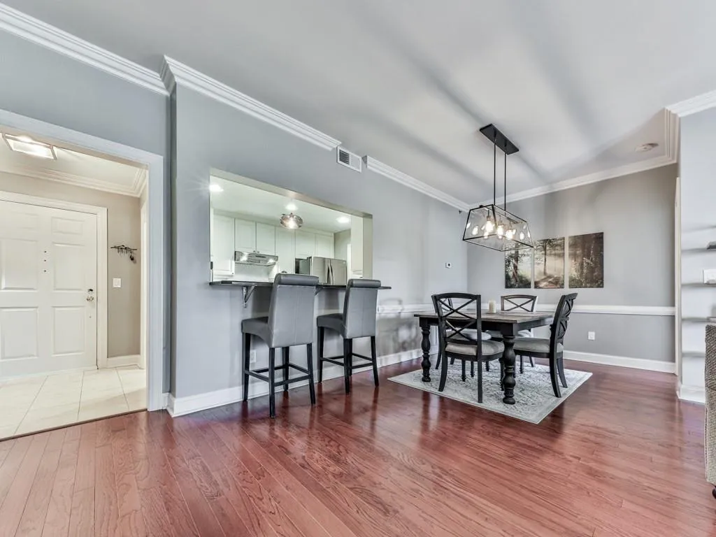 211 Colonial Homes Drive Nw Unit 2501, Atlanta, Georgia 30309, 2 Bedrooms Bedrooms, ,2 BathroomsBathrooms,Residential,For Sale,211 Colonial Homes Drive Nw Unit 2501,7649419