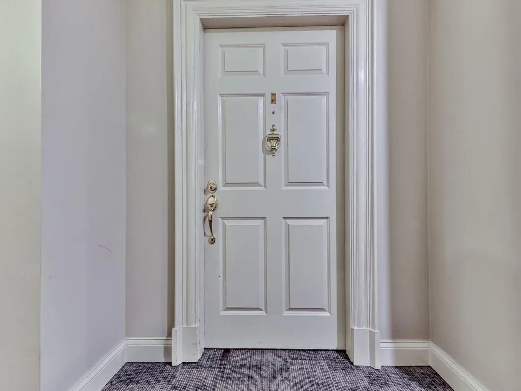 211 Colonial Homes Drive Nw Unit 2501, Atlanta, Georgia 30309, 2 Bedrooms Bedrooms, ,2 BathroomsBathrooms,Residential,For Sale,211 Colonial Homes Drive Nw Unit 2501,7649419