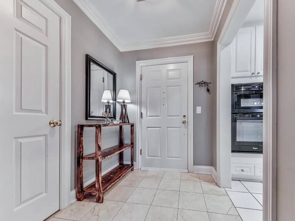 211 Colonial Homes Drive Nw Unit 2501, Atlanta, Georgia 30309, 2 Bedrooms Bedrooms, ,2 BathroomsBathrooms,Residential,For Sale,211 Colonial Homes Drive Nw Unit 2501,7649419