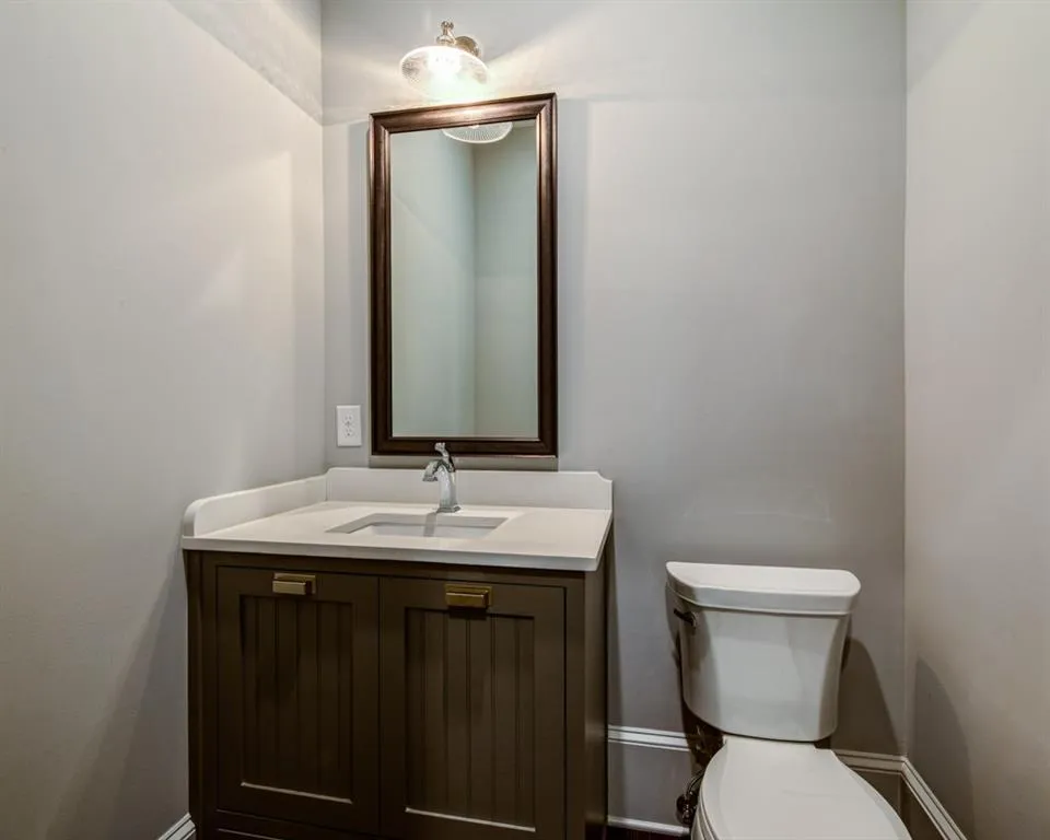 4922 Powers Ferry Road, Atlanta, Georgia 30327, 5 Bedrooms Bedrooms, ,5 BathroomsBathrooms,Residential,Sold,4922 Powers Ferry Road,5840211