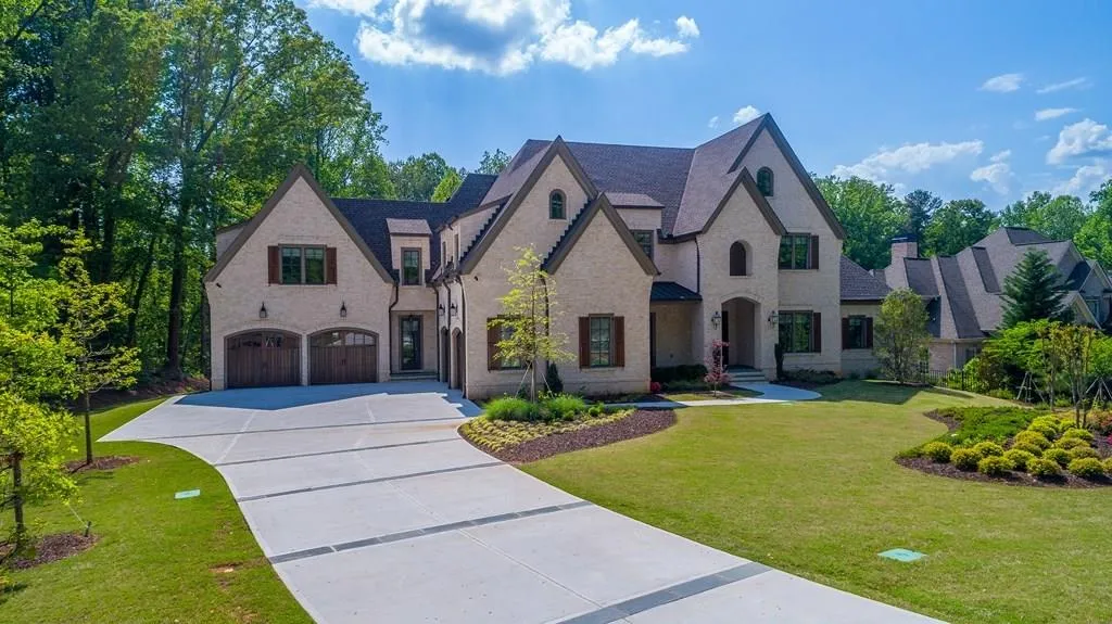 4922 Powers Ferry Road, Atlanta, Georgia 30327, 5 Bedrooms Bedrooms, ,5 BathroomsBathrooms,Residential,Sold,4922 Powers Ferry Road,5840211