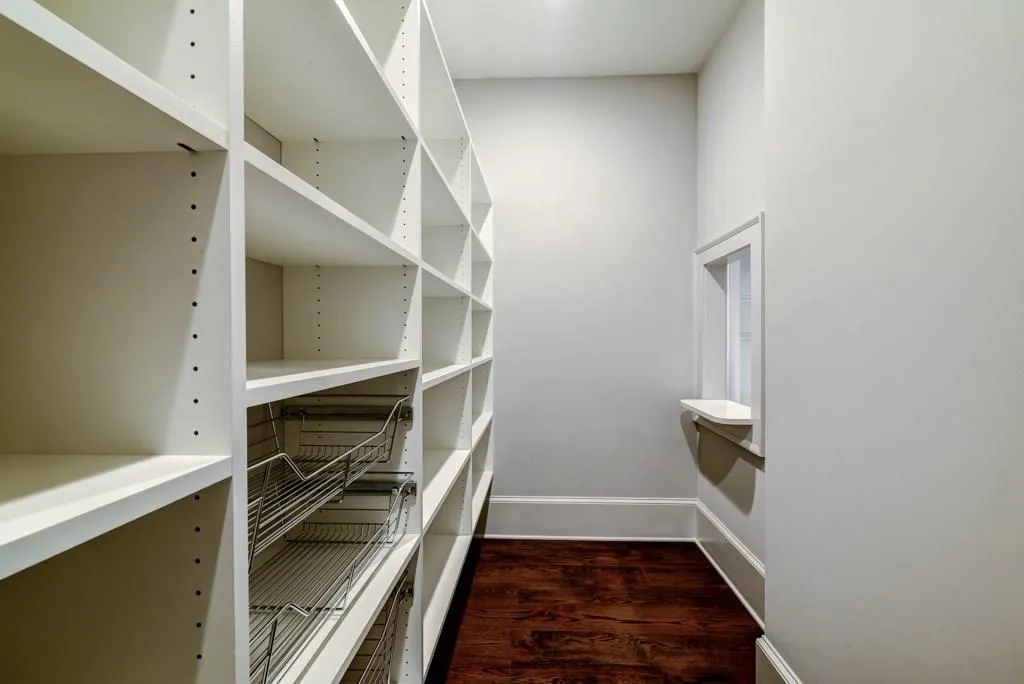 4922 Powers Ferry Road, Atlanta, Georgia 30327, 5 Bedrooms Bedrooms, ,5 BathroomsBathrooms,Residential,Sold,4922 Powers Ferry Road,5840211