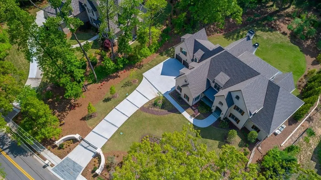 4922 Powers Ferry Road, Atlanta, Georgia 30327, 5 Bedrooms Bedrooms, ,5 BathroomsBathrooms,Residential,Sold,4922 Powers Ferry Road,5840211