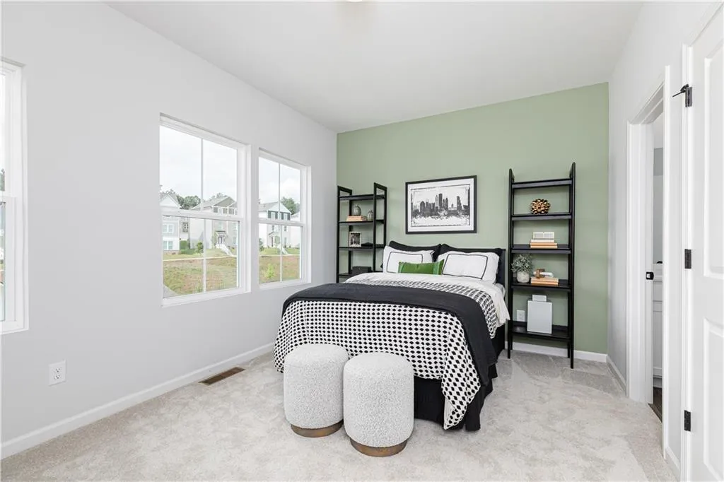 Secondary/primary suite!