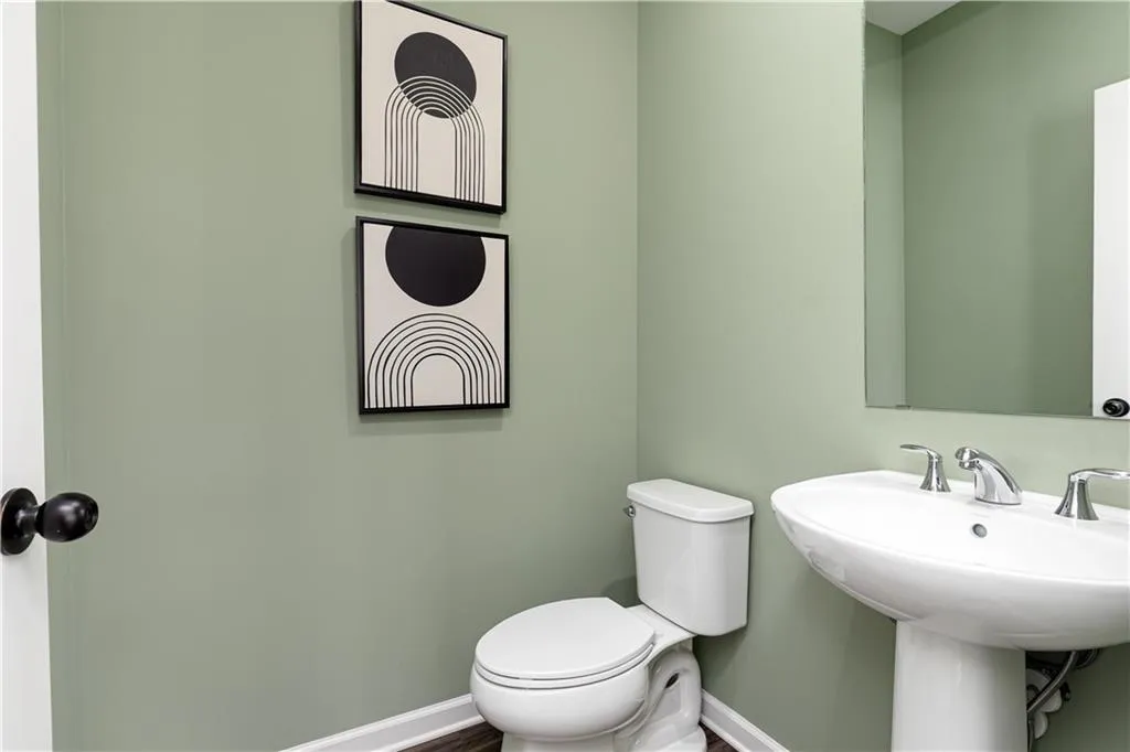 1444 Creekside Circle Nw, Atlanta, Georgia 30318, 2 Bedrooms Bedrooms, ,2 BathroomsBathrooms,Residential,For Sale,1444 Creekside Circle Nw,7619804