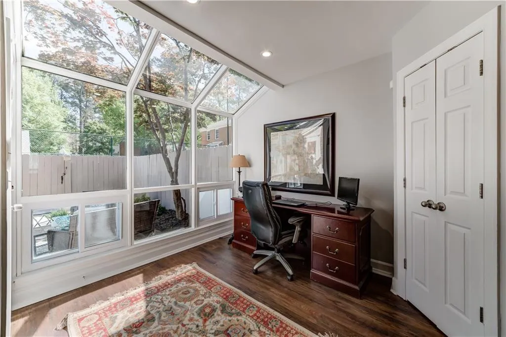 95 Mount Vernon Circle, Atlanta, Georgia 30338, 2 Bedrooms Bedrooms, ,2 BathroomsBathrooms,Residential,Sold,95 Mount Vernon Circle,6868201