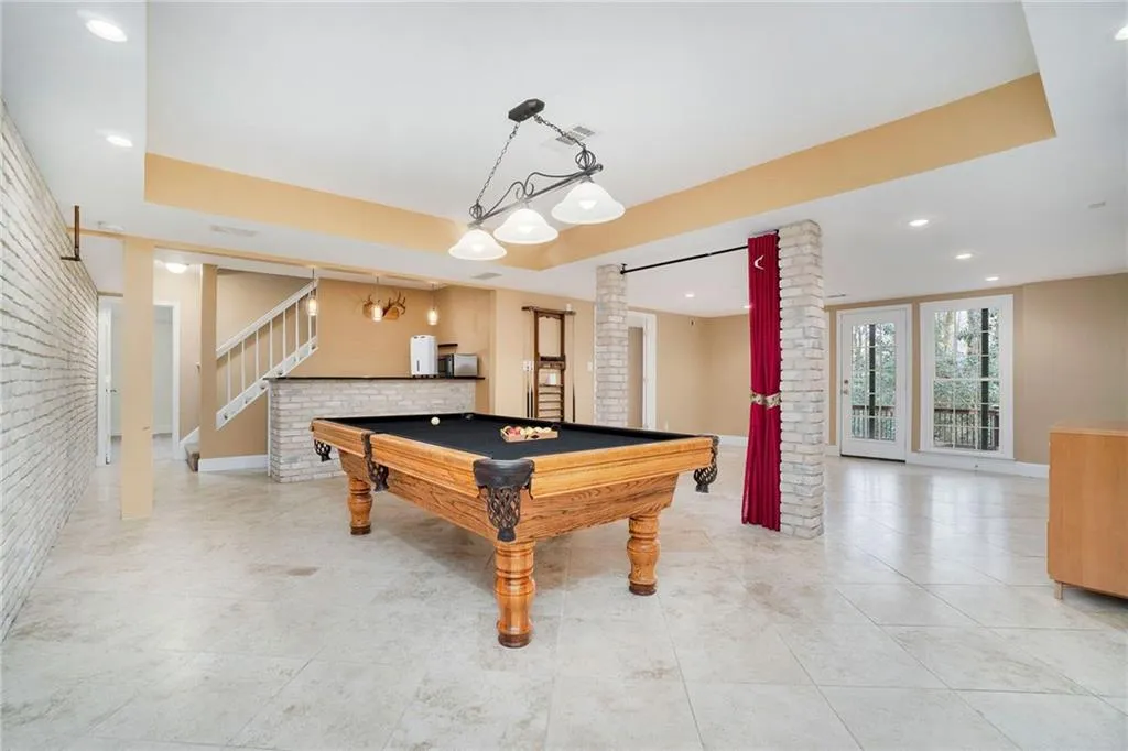 7105 Hunters Branch Drive, Sandy Springs, Georgia 30328, 5 Bedrooms Bedrooms, ,3 BathroomsBathrooms,Residential,Sold,7105 Hunters Branch Drive,6983768