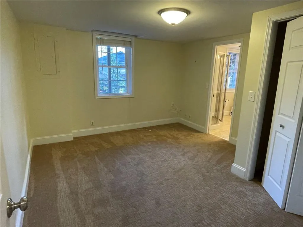 7105 Hunters Branch Drive, Sandy Springs, Georgia 30328, 5 Bedrooms Bedrooms, ,3 BathroomsBathrooms,Residential,Sold,7105 Hunters Branch Drive,6983768