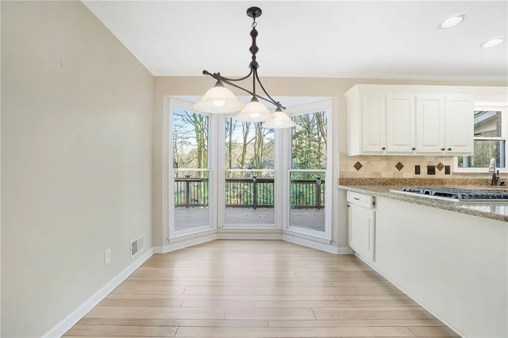 7105 Hunters Branch Drive, Sandy Springs, Georgia 30328, 5 Bedrooms Bedrooms, ,3 BathroomsBathrooms,Residential,Sold,7105 Hunters Branch Drive,6983768