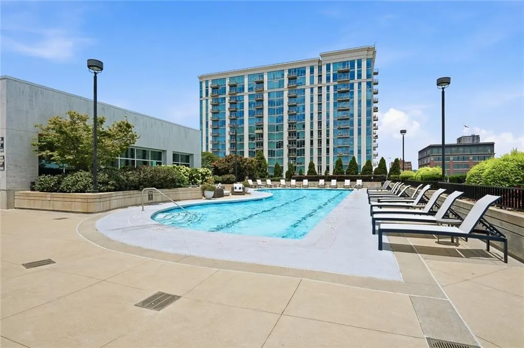 250 Pharr Road Ne Unit 1005, Atlanta, Georgia 30305, 2 Bedrooms Bedrooms, 0 ,2 BathroomsBathrooms,Residential,For Sale,250 Pharr Road Ne Unit 1005,7805907