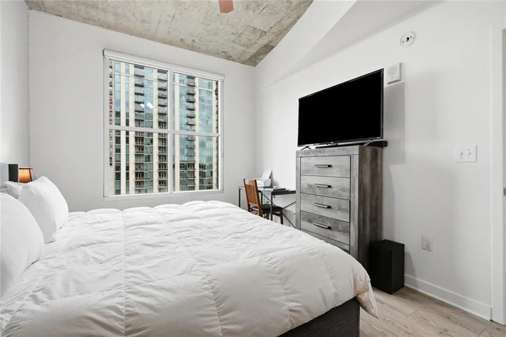 250 Pharr Road Ne Unit 1005, Atlanta, Georgia 30305, 2 Bedrooms Bedrooms, 0 ,2 BathroomsBathrooms,Residential,For Sale,250 Pharr Road Ne Unit 1005,7805907
