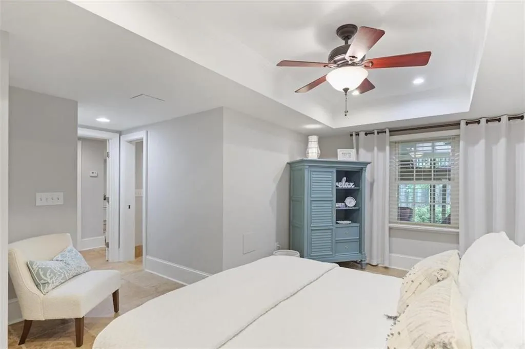 960 Lost Forest Drive, Sandy Springs, Georgia 30328, 6 Bedrooms Bedrooms, ,3 BathroomsBathrooms,Residential,For Sale,960 Lost Forest Drive,7582107