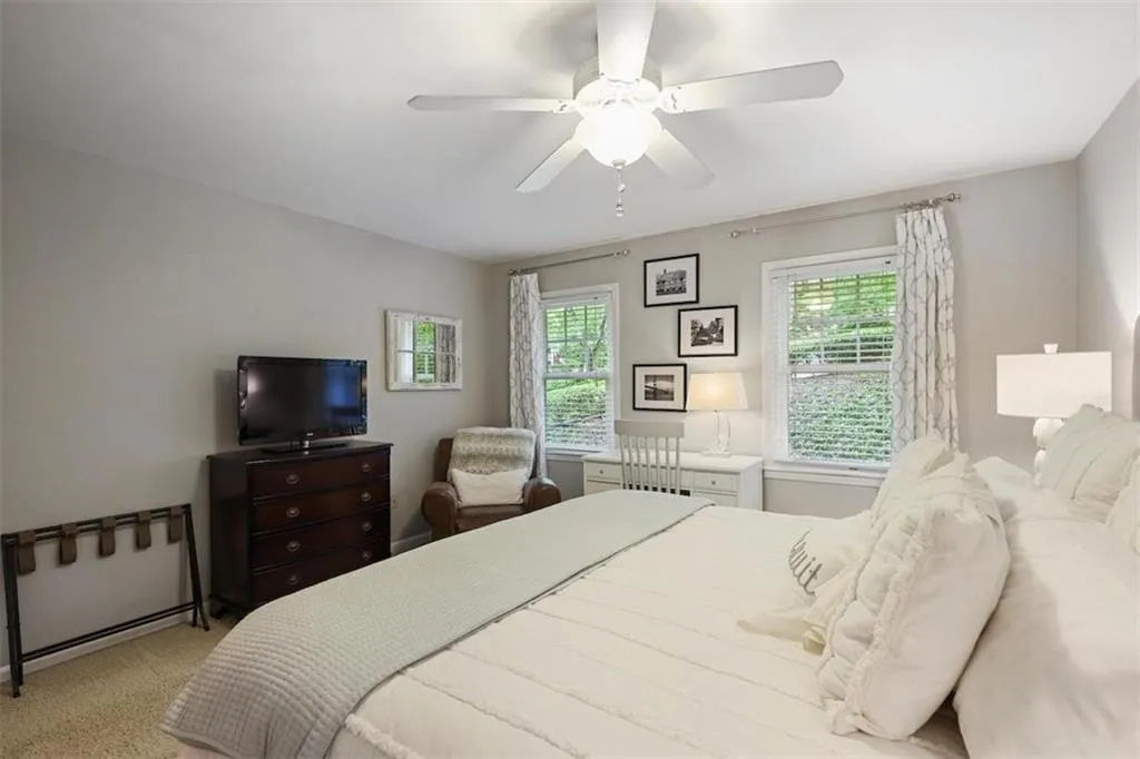 960 Lost Forest Drive, Sandy Springs, Georgia 30328, 6 Bedrooms Bedrooms, ,3 BathroomsBathrooms,Residential,For Sale,960 Lost Forest Drive,7582107