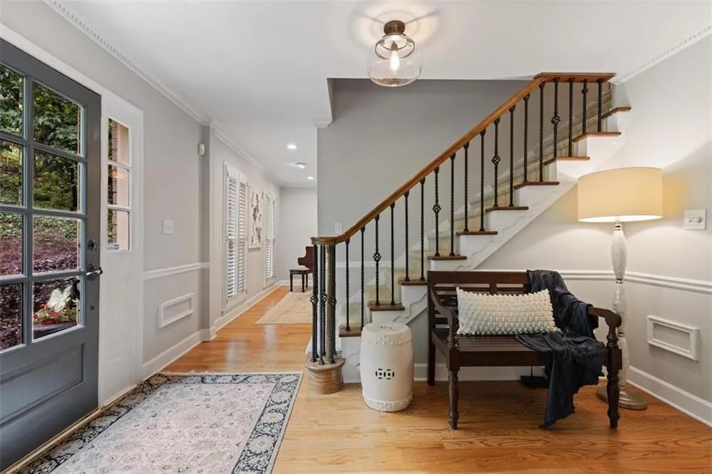960 Lost Forest Drive, Sandy Springs, Georgia 30328, 6 Bedrooms Bedrooms, ,3 BathroomsBathrooms,Residential,For Sale,960 Lost Forest Drive,7582107