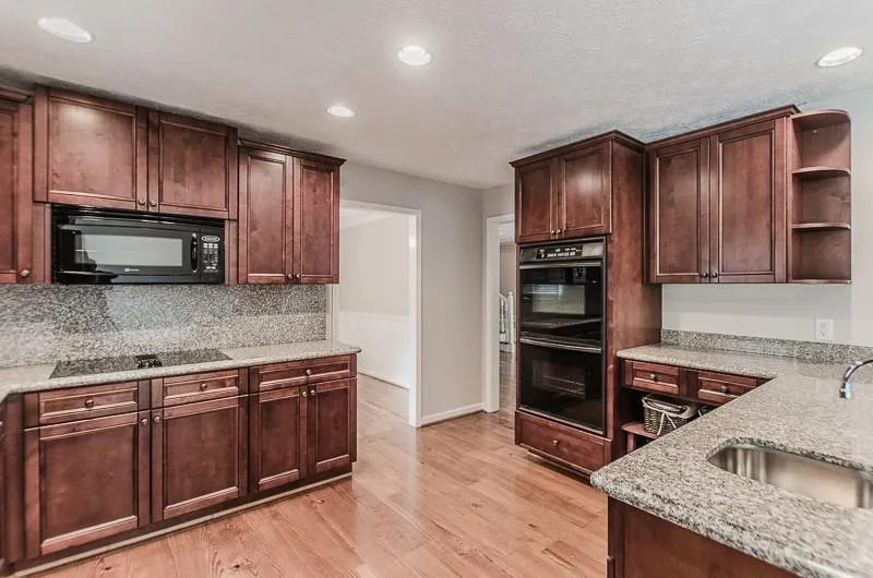 7595 Spalding Lane, Sandy Springs, Georgia 30350, 4 Bedrooms Bedrooms, ,3 BathroomsBathrooms,Residential,Sold,7595 Spalding Lane,5683775