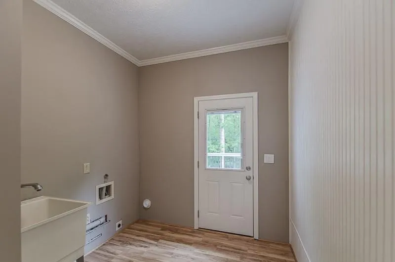 7595 Spalding Lane, Sandy Springs, Georgia 30350, 4 Bedrooms Bedrooms, ,3 BathroomsBathrooms,Residential,Sold,7595 Spalding Lane,5683775