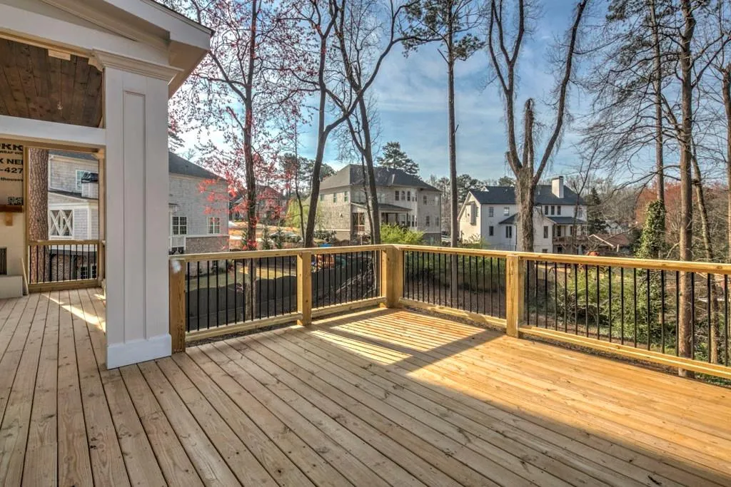 14 Long Island Place, Sandy Springs, Georgia 30328, 5 Bedrooms Bedrooms, ,4 BathroomsBathrooms,Residential,Sold,14 Long Island Place,5977327