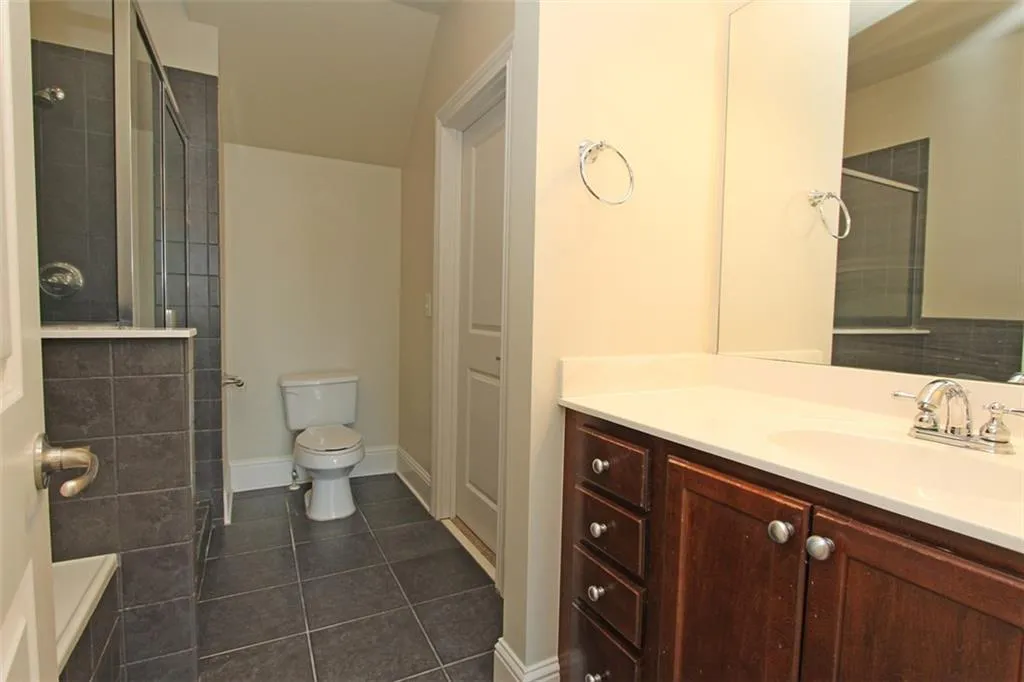 208 Le Gran Cove, Sandy Springs, Georgia 30328, 2 Bedrooms Bedrooms, ,2 BathroomsBathrooms,Residential,Sold,208 Le Gran Cove,5882766