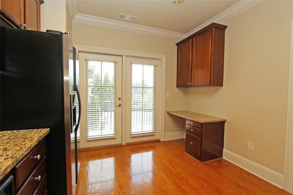 208 Le Gran Cove, Sandy Springs, Georgia 30328, 2 Bedrooms Bedrooms, ,2 BathroomsBathrooms,Residential,Sold,208 Le Gran Cove,5882766