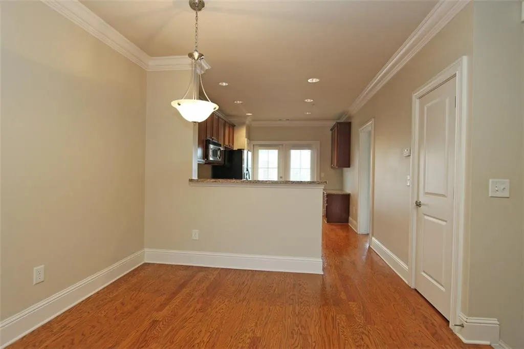 208 Le Gran Cove, Sandy Springs, Georgia 30328, 2 Bedrooms Bedrooms, ,2 BathroomsBathrooms,Residential,Sold,208 Le Gran Cove,5882766