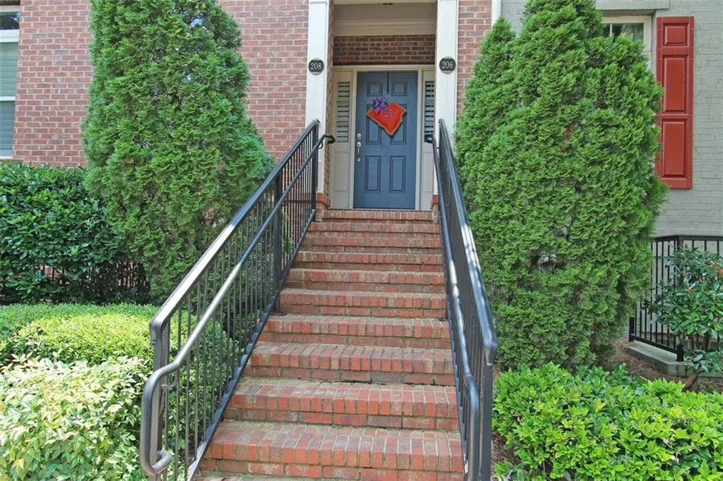 208 Le Gran Cove, Sandy Springs, Georgia 30328, 2 Bedrooms Bedrooms, ,2 BathroomsBathrooms,Residential,Sold,208 Le Gran Cove,5882766