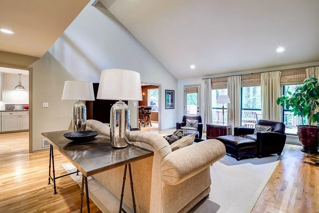 7315 Chattahoochee Bluff Drive, Sandy Springs, Georgia 30350, 4 Bedrooms Bedrooms, ,3 BathroomsBathrooms,Residential,Sold,7315 Chattahoochee Bluff Drive,5594345