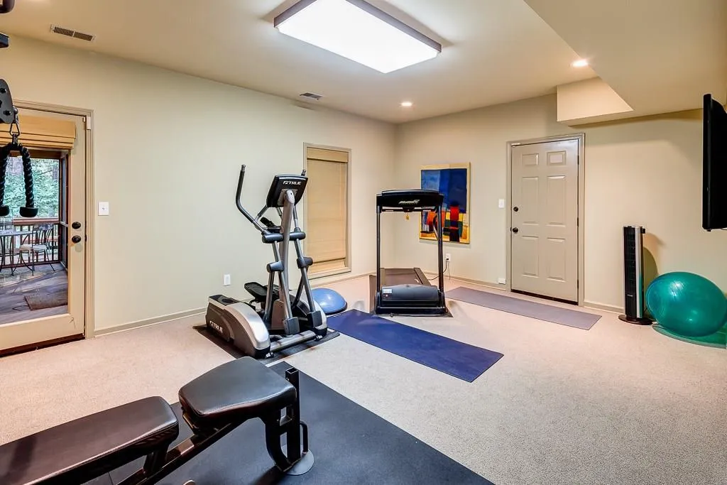 7315 Chattahoochee Bluff Drive, Sandy Springs, Georgia 30350, 4 Bedrooms Bedrooms, ,3 BathroomsBathrooms,Residential,Sold,7315 Chattahoochee Bluff Drive,5594345