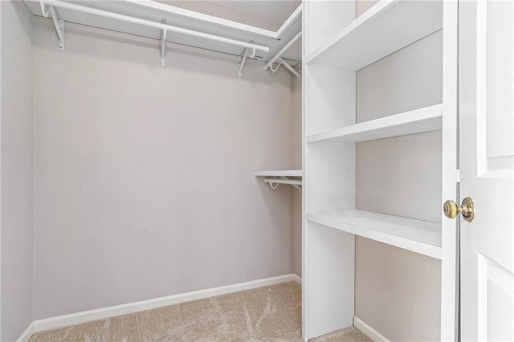 915 Garden Court Unit 915, Sandy Springs, Georgia 30328, 2 Bedrooms Bedrooms, ,2 BathroomsBathrooms,Residential,For Sale,915 Garden Court Unit 915,7699708