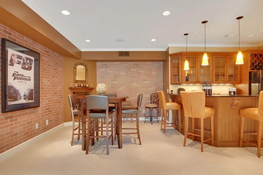 5047 Nesbit Ferry Lane, Sandy Springs, Georgia 30350, 5 Bedrooms Bedrooms, ,6 BathroomsBathrooms,Residential,Sold,5047 Nesbit Ferry Lane,6708103