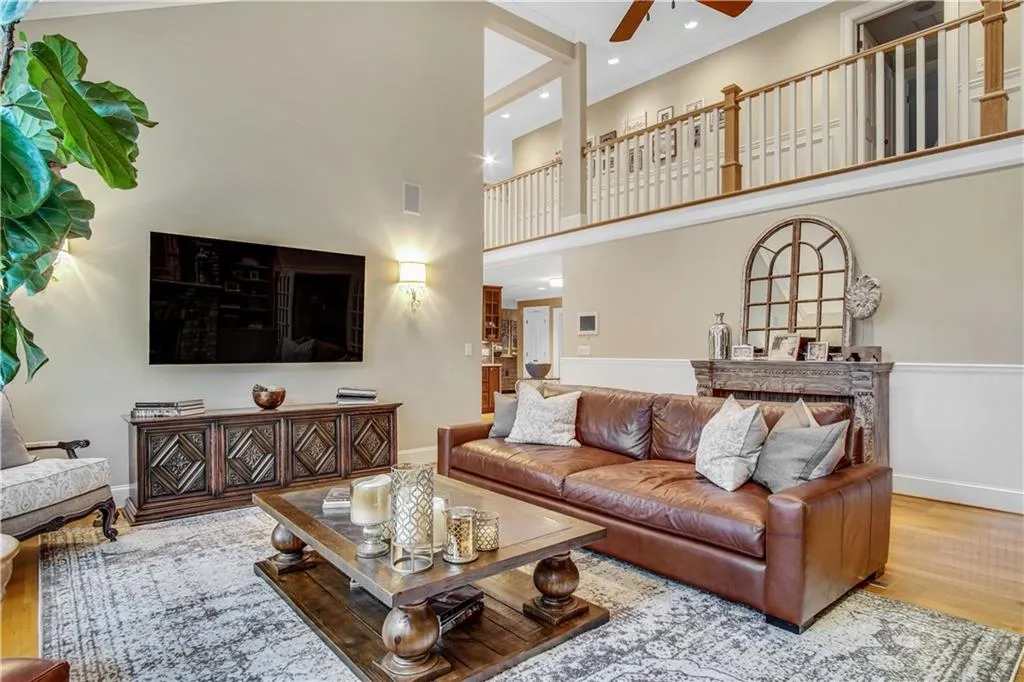 5047 Nesbit Ferry Lane, Sandy Springs, Georgia 30350, 5 Bedrooms Bedrooms, ,6 BathroomsBathrooms,Residential,Sold,5047 Nesbit Ferry Lane,6708103