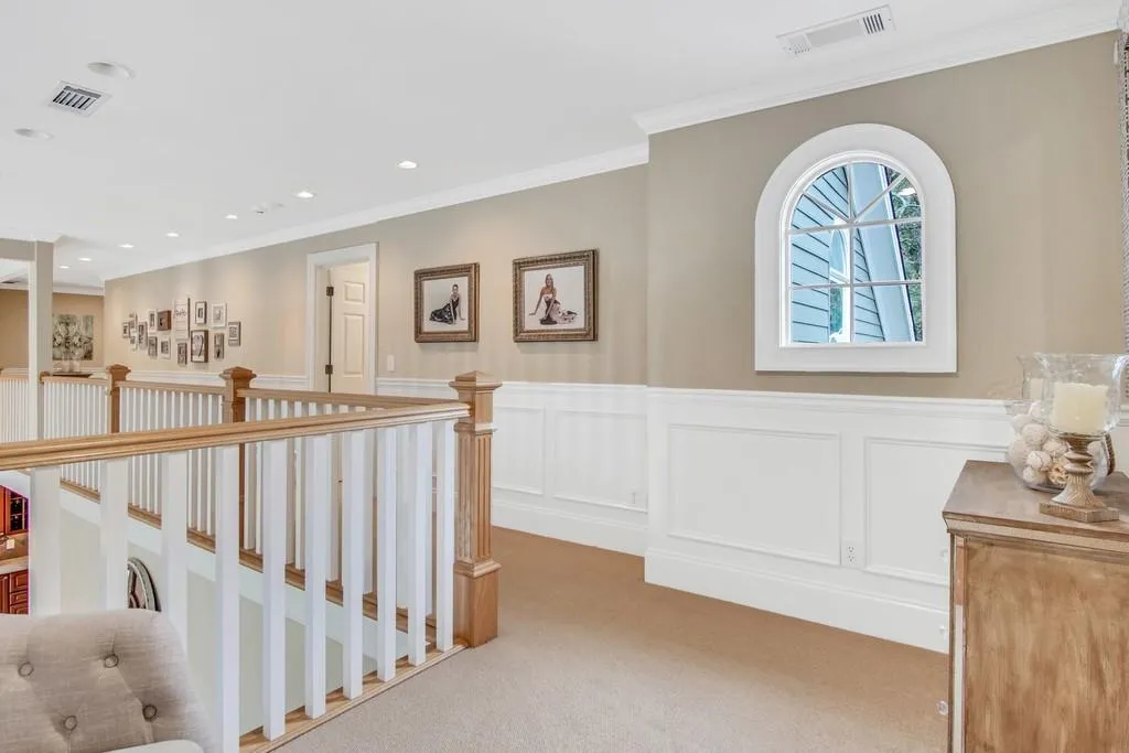 5047 Nesbit Ferry Lane, Sandy Springs, Georgia 30350, 5 Bedrooms Bedrooms, ,6 BathroomsBathrooms,Residential,Sold,5047 Nesbit Ferry Lane,6708103