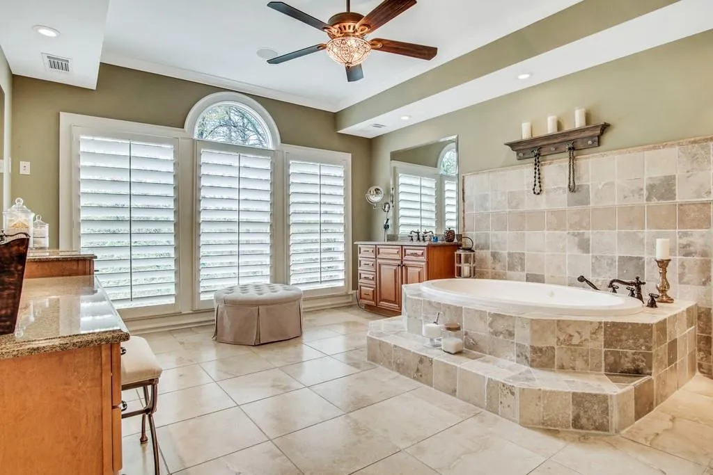 5047 Nesbit Ferry Lane, Sandy Springs, Georgia 30350, 5 Bedrooms Bedrooms, ,6 BathroomsBathrooms,Residential,Sold,5047 Nesbit Ferry Lane,6708103