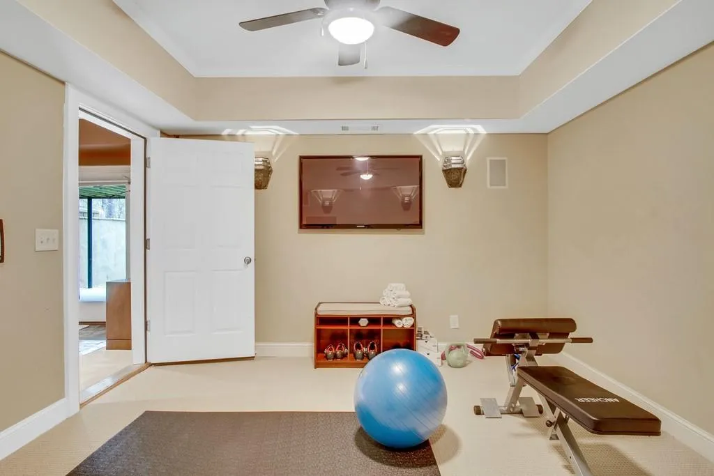 5047 Nesbit Ferry Lane, Sandy Springs, Georgia 30350, 5 Bedrooms Bedrooms, ,6 BathroomsBathrooms,Residential,Sold,5047 Nesbit Ferry Lane,6708103