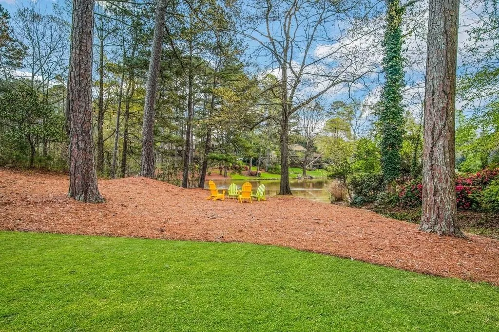 5047 Nesbit Ferry Lane, Sandy Springs, Georgia 30350, 5 Bedrooms Bedrooms, ,6 BathroomsBathrooms,Residential,Sold,5047 Nesbit Ferry Lane,6708103