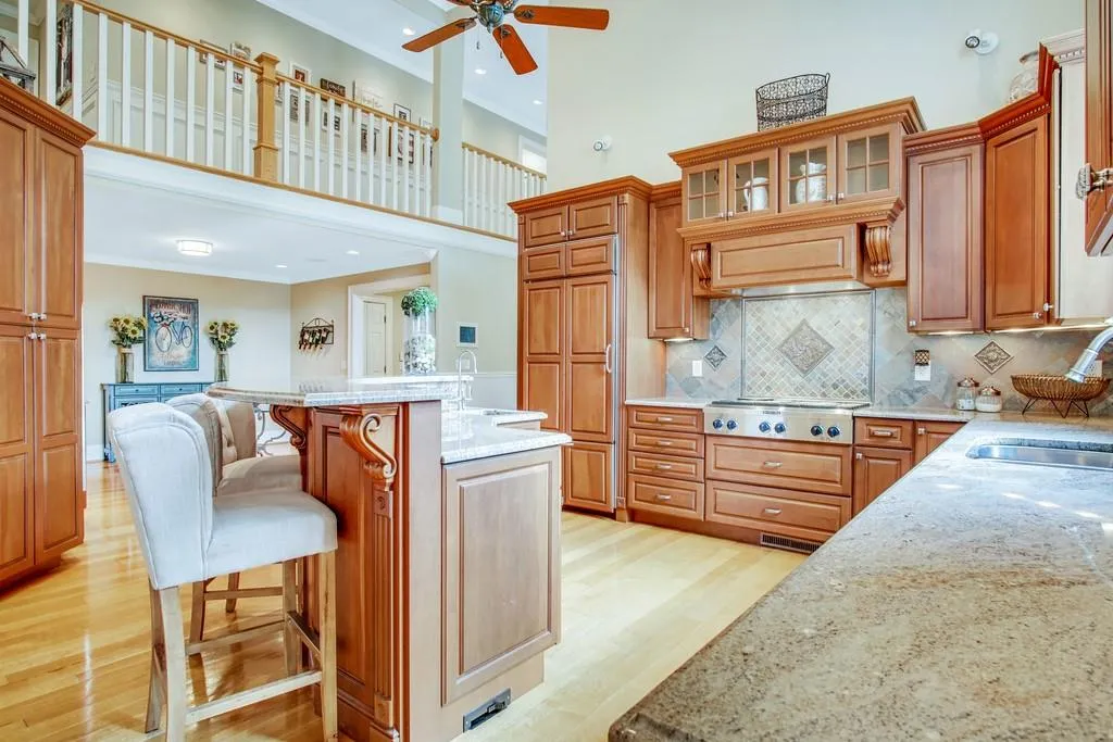 5047 Nesbit Ferry Lane, Sandy Springs, Georgia 30350, 5 Bedrooms Bedrooms, ,6 BathroomsBathrooms,Residential,Sold,5047 Nesbit Ferry Lane,6708103